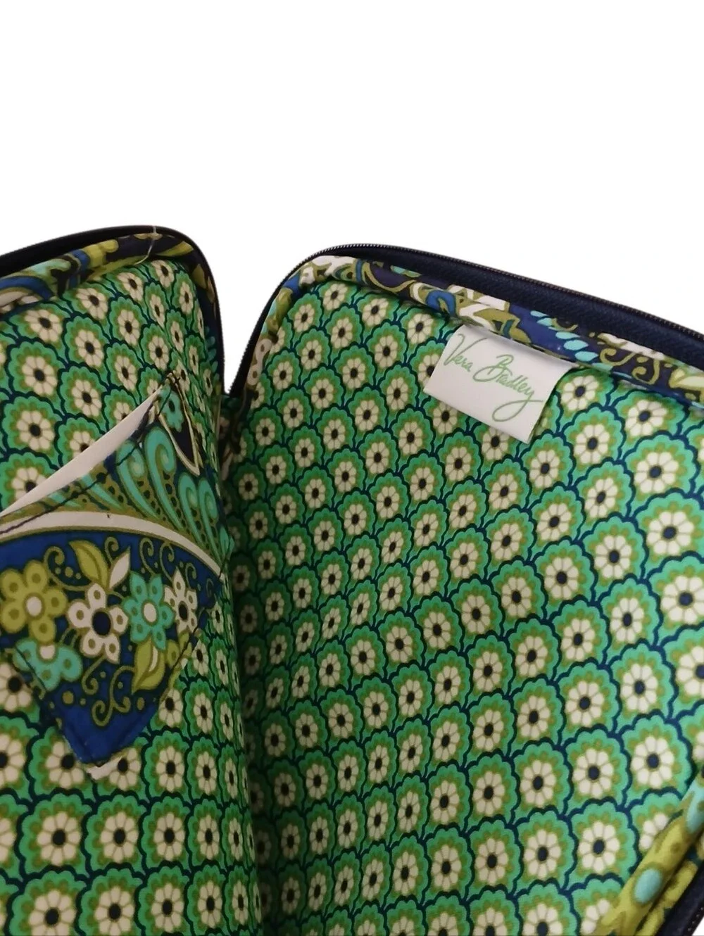 NEW VERA BRADLEY Rhythm & Blues Paisley Quilted Zip Around Tablet Sleeve 8.5x11